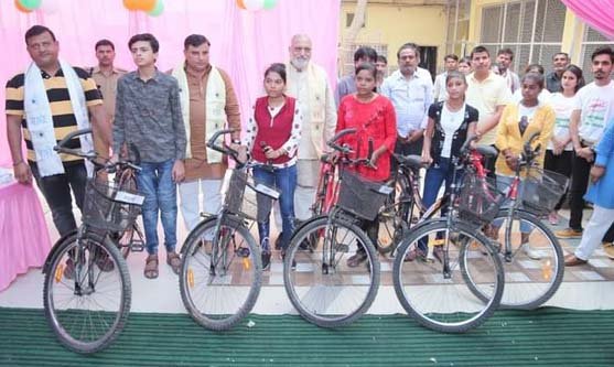 विभाजन के दौरान डेढ़ करोड़ देशवासियों ने झेला था विस्थापन का दर्द, लाखों ने जान गंवाई : पद्मश्री राम बहादुर राय