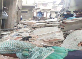 मथुरा में हुआ बड़ा हादसा: भर भरा कर गिरा मकान, भाजपा के मंत्री के परिवार की बची जान