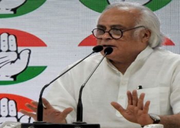 मोदी सरकार में अमीरों और मध्यम वर्ग के बीच खाई बढ़ी : कांग्रेस