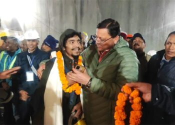 Uttarkashi Rescue Operation: सुरंग से बाहर निकाले गए 41 मजदूर, उत्तरकाशी में 17वें दिन पूरा हुआ बचाव अभियान
