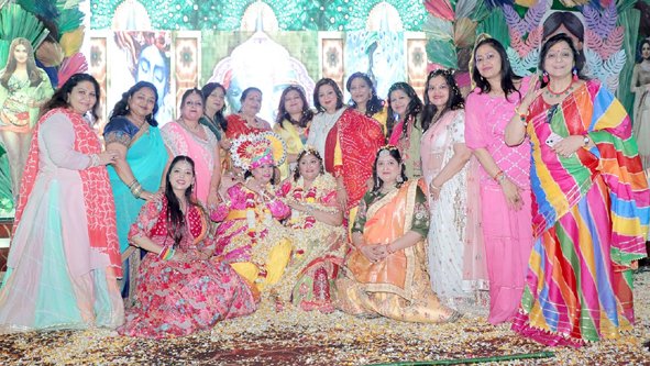 बॉलीवुड की होली थीम पर जेसीआई कालिंदी की धूम