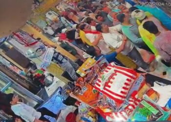 गोवर्धन के गिरिराज मुकुट मुखारविंद मंदिर में मारपीट की घटनाओं से हो रही आस्था धूमिल