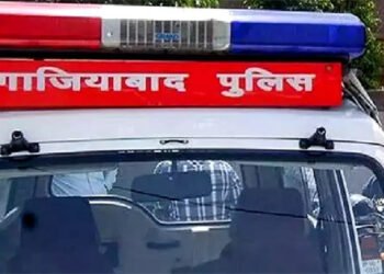 गाजियाबाद पुलिस ने मथुरा के बंगाली घाट स्थित धर्मशाला से पकड़े शातिर बदमाश