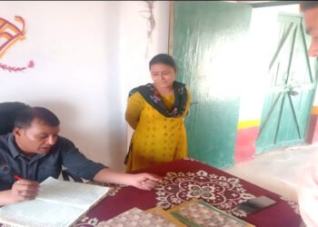 मथुरा में बीएसए को निरीक्षण में समय से पूर्व ही बंद मिला स्कूल, स्कूलों में नहीं मिले शिक्षक