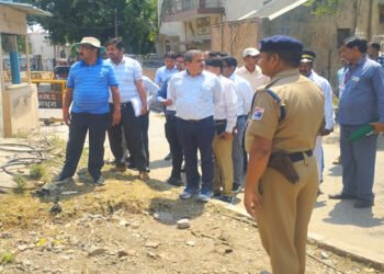 रेलवे डी आर एम ने अमृत स्टेशन कोसीकलां, भूतेश्वर, होडल रेलवे स्टेशनो का किया निरीक्षण