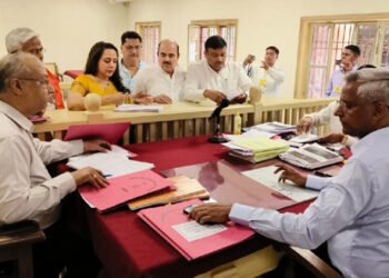 मथुरा लोक सभा सीट से हेमा मालिनी ने किया नामांकन दाखिल