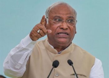 कांग्रेस का आरोप – PM मोदी ने 10 साल में 20 करोड रोजगार देने की बजाय छीनी 12 करोड़ नौकरी