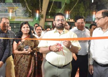 मुरादाबाद में डीएम ने किया जिला कृषि विकास औद्योगिक एवं सांस्कृतिक प्रदर्शनी का शुभारम्भ