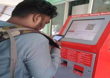 मथुरा जंक्शन पर टिकट लेने के लिए अब नहीं लगना होगा लाइन में, एप के माध्यम से टिकट लेने की सुविधा उपलब्ध