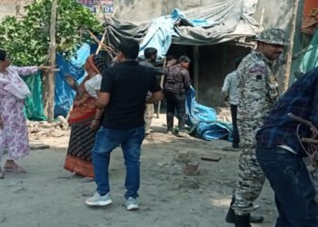 मथुरा में सिंगल यूज प्रतिबन्धित प्लाॅस्टिक/पाॅलीथीन, अतिक्रमण, गंदगी फैलाने वालो से वसूला हजारों रु का जुर्माना