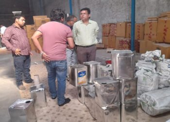 बड़ी कार्रवाई: वृंदावन में इस्कॉन टेंपल के रेस्टोरेंट पर छापा, एनर्जी ड्रिंक कोका-कोला का सैम्पिल भरा