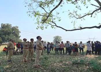 फिरोजाबाद के युवक ने मथुरा के हाईवे पर लगाई फांसी