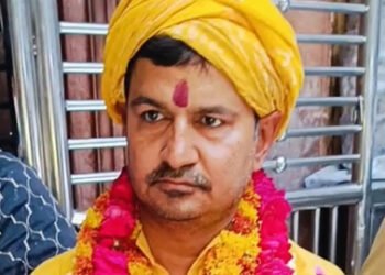 हिंदूवादी नेता दिनेश शर्मा के खिलाफ मथुरा पुलिस का कड़ा एक्शन, गुंडा एक्ट में निरुद्ध