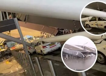 दिल्ली में भारी बारिश से एयरपोर्ट के टर्मिनल-1 की छत गिरी; कई कारें दबीं, 6 घायल