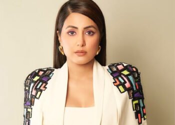 टीवी स्टार हिना खान को हुआ ब्रेस्ट कैंसर, एक्ट्रेस ने पोस्ट साझा कर दी जानकारी