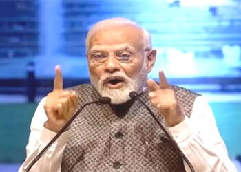 भारत का प्रदर्शन विश्व के लिये आदर्श, देश तीसरी बड़ी अर्थव्यवस्था बनने की राह पर : मोदी