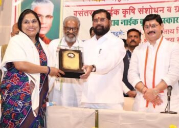 Dr. Bhagyashree Patil Honoured with Late Vasantrao Naik Award from CM Eknath Shinde