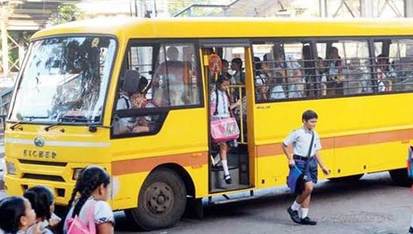 मथुरा में हजारों छात्र-छात्राओं को लेकर दौड़ रही हैं 262 खटारा बसें, उम्र हुई पूरी