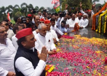 अखिलेश ने भाजपा पर साधा निशाना, आरक्षण और प्रशासनिक विफलता पर उठाए सवाल