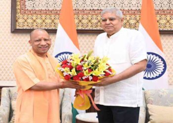 सीएम योगी ने उप राष्ट्रपति से की शिष्टाचार भेंट