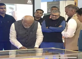 दुनिया के हर डिवाइस में भारतीय चिप होनी चाहिए’: PM मोदी ने ग्रेटर नोएडा में ‘सेमीकॉन इंडिया’ का किया उद्घाटन