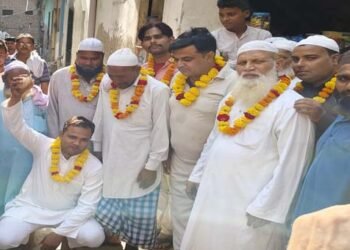 सम्पर्क मार्ग के पुनर्निर्माण का रास्ता साफ़, पार्षद ने किया शिलान्यास