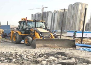 ग्रेनो प्राधिकरण ने बिसरख में जमीन अतिक्रमण पर चलाया बुल्डोजर, 33 हजार वर्ग मीटर जमीन को कराया कब्जा मुक्त