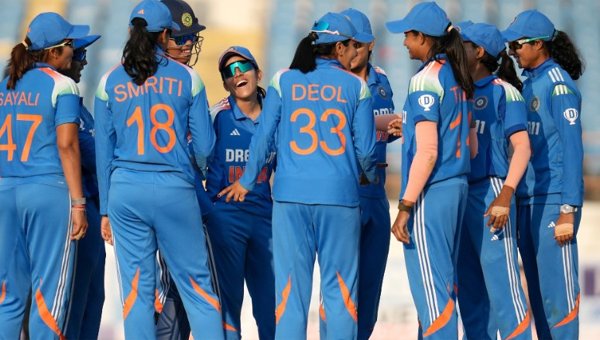 भारतीय महिला टीम ने आयरलैंड को 304 रनों से हराया और सीरीज भी 3-0 से जीती