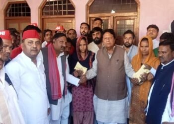 सपा ने दलित समाज की बेटियों के विवाह के लिए दो लाख रु का दिया कन्यादान