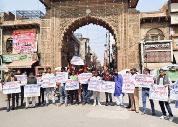 बोधगया पर कथित धार्मिक लोगों के अवैध कब्जे को हटाने की मांग के समर्थन में निकला पैदल शांति मार्च