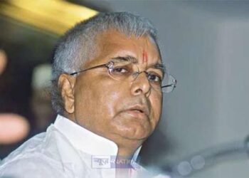 लालू प्रसाद यादव ईडी कार्यालय पहुंचे, लैंड फॉर जॉब मामले में होगी पूछताछ