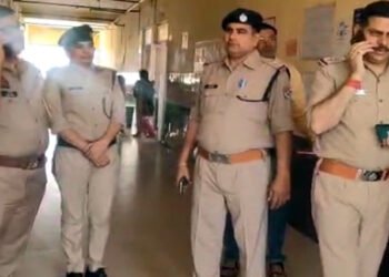 मथुरा में रेलवे जंक्शन पर प्रेमी युगल ने एक साथ विषाक्त पदार्थ का सेवन कर गंवाई जान