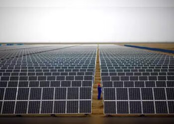 रिलायंस ने सौर ऊर्जा विनिर्माण की पहली इकाई शुरू की, 10 गीगावाट क्षमता का लक्ष्य