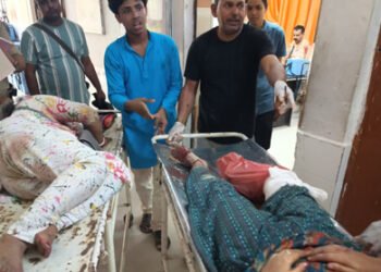 राधाकुण्ड छटीकरा मार्ग पर भीषण सड़क हादसा, आधा दर्जन तीर्थ यात्री घायल