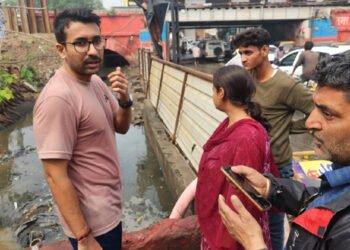 भूतेश्वर तिराहा पर नगर निगम ने लगाया 3 महीने के लिए पानी की निकासी हेतु जनरेटर