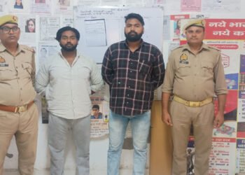 वृंदावन में बिहारी जी के वीवीआईपी दर्शन कराने के नाम पर रुपए लेने वाले दो बाउंसर गिरफ्तार