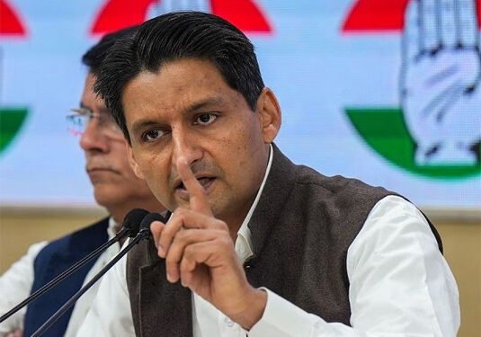 विपक्ष के 16 दलों का प्रधानमंत्री को पत्र, विशेष सत्र बुलाने का आग्रह