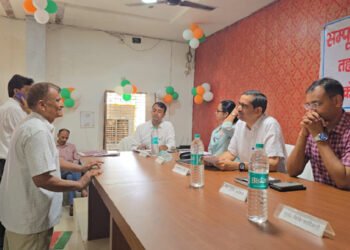 फरियादियों की शिकायतों का त्वरित निस्तारण और संतुष्टि ही सम्पूर्ण समाधान दिवस का मुख्य लक्ष्य: डीएम