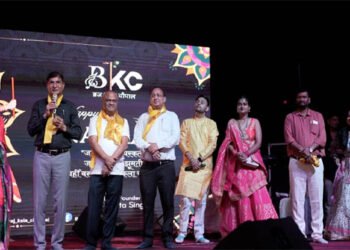 जवाहर बाग में हुई पहली बार डांडिया नाइट, सांसद हेमा मालिनी ने किया उद्धाटन