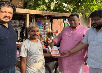 जीएसटी की दरों में कमी का लाभ बताने को भाजपाई सड़कों पर उतरे