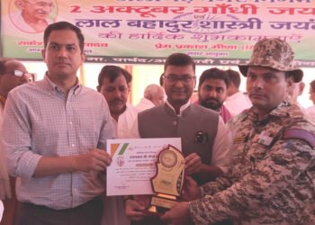 स्वच्छता के संकल्प के साथ धूमधाम से मनी अलीगढ़ में गांधी जयंती-शास्त्री जयंती