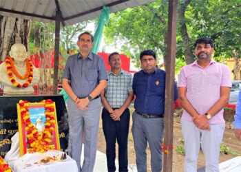 महर्षि वाल्मीकि कठोर तपस्वी थे : डीएम