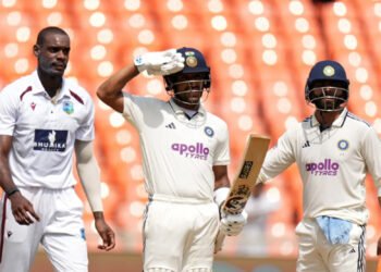 भारत बनाम वेस्टइंडीज : शतकीय पारी के साथ विराट कोहली से आगे निकले केएल राहुल