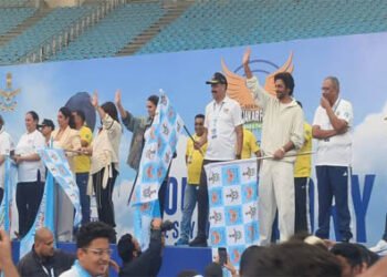 दिल्ली समेत कई शहरों में ‘सेखों भारतीय वायुसेना मैराथन’ का आयोजन, अभिनेता सुनील ग्रोवर हुमा कुरैशी ने भी लिया हिस्सा