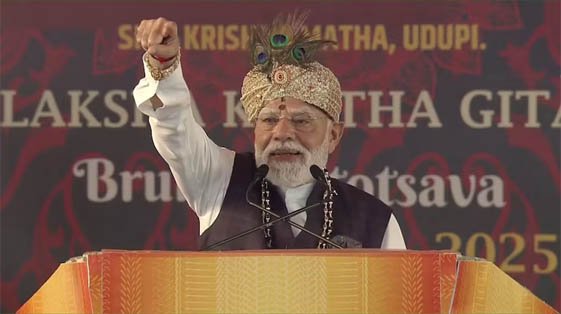 कर्नाटक के उडुपी में PM मोदी का मेगा रोड शो, प्रधानमंत्री बनने के बाद पहला दौरा